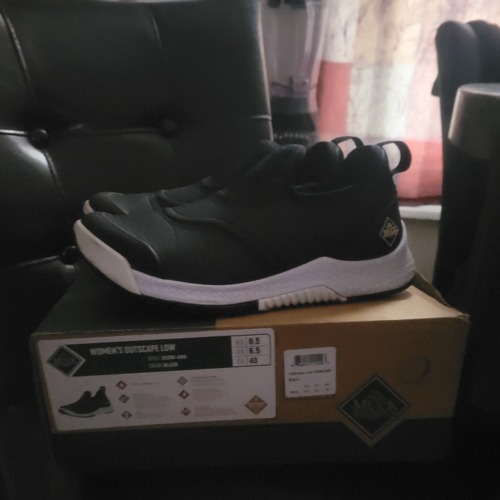 Womens muck duck outscape low shoes